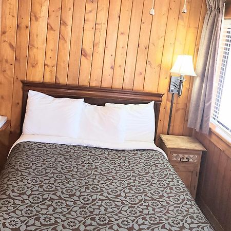 Canyon Motel Near Rocky Mountain National Park Хот-Салфер-Спрингс Экстерьер фото