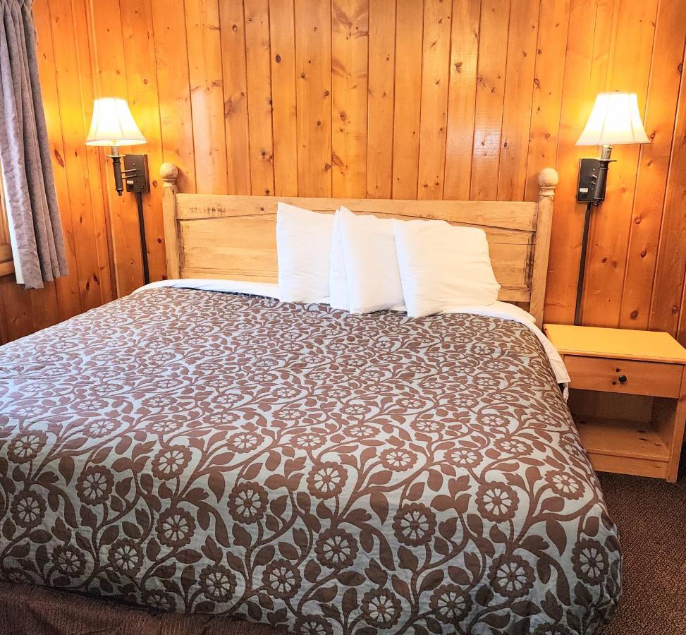 Canyon Motel Near Rocky Mountain National Park Хот-Салфер-Спрингс Экстерьер фото