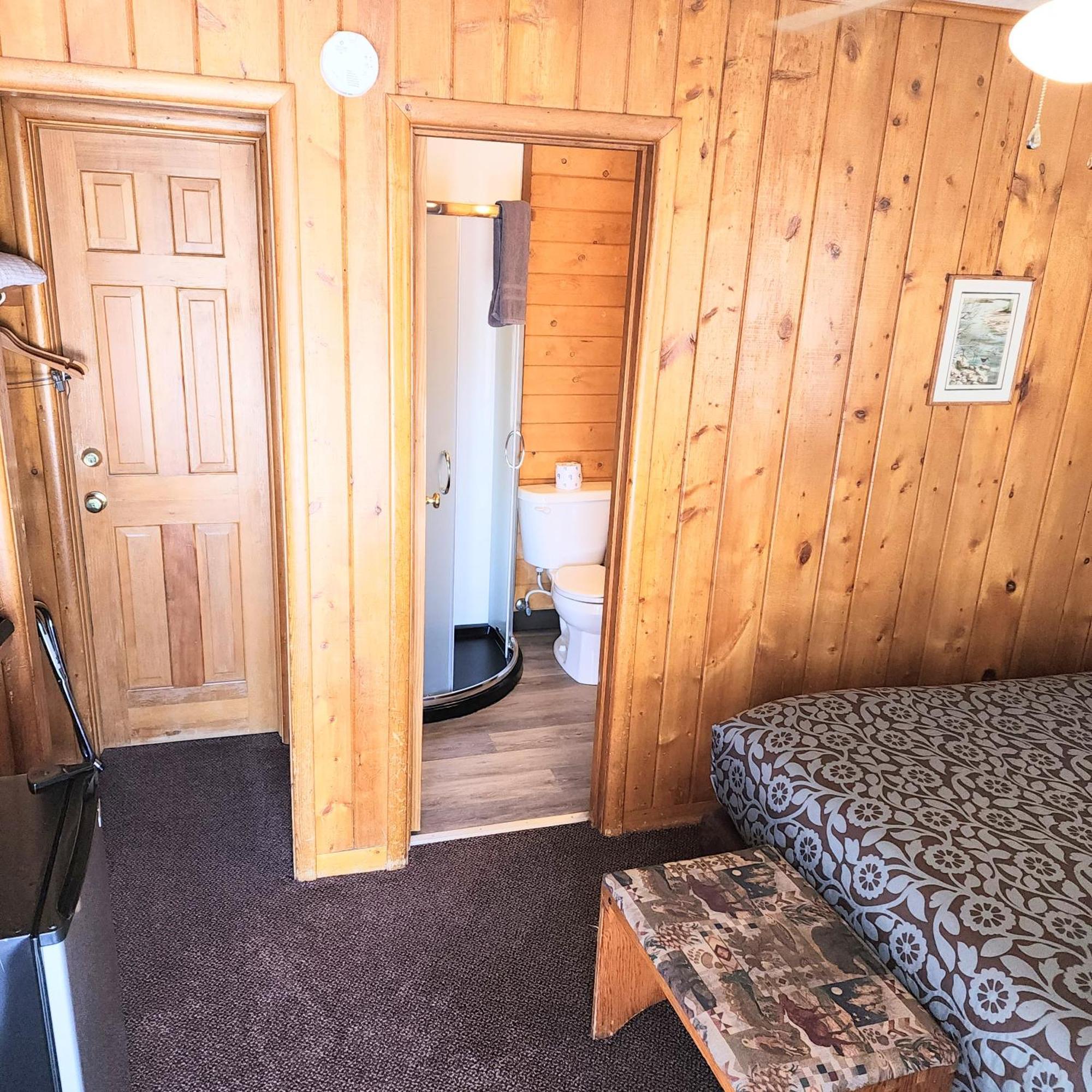 Canyon Motel Near Rocky Mountain National Park Хот-Салфер-Спрингс Экстерьер фото