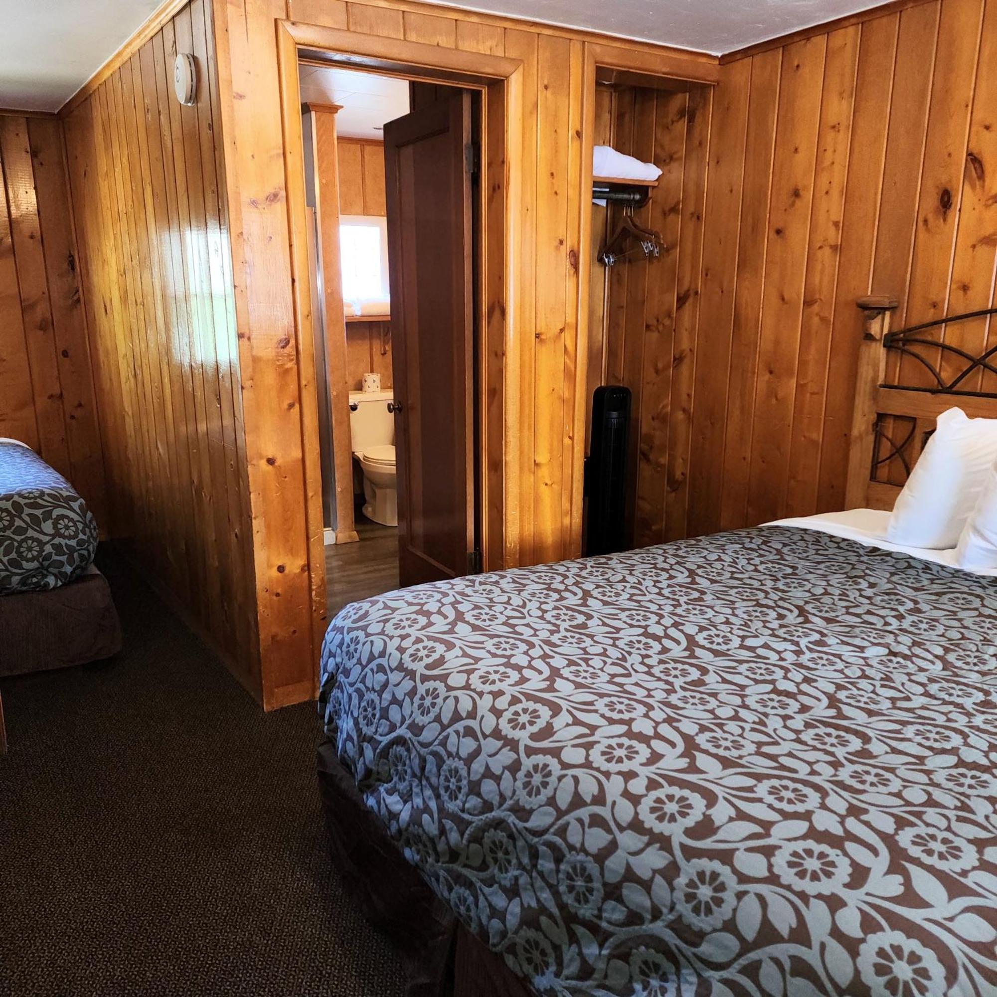 Canyon Motel Near Rocky Mountain National Park Хот-Салфер-Спрингс Экстерьер фото
