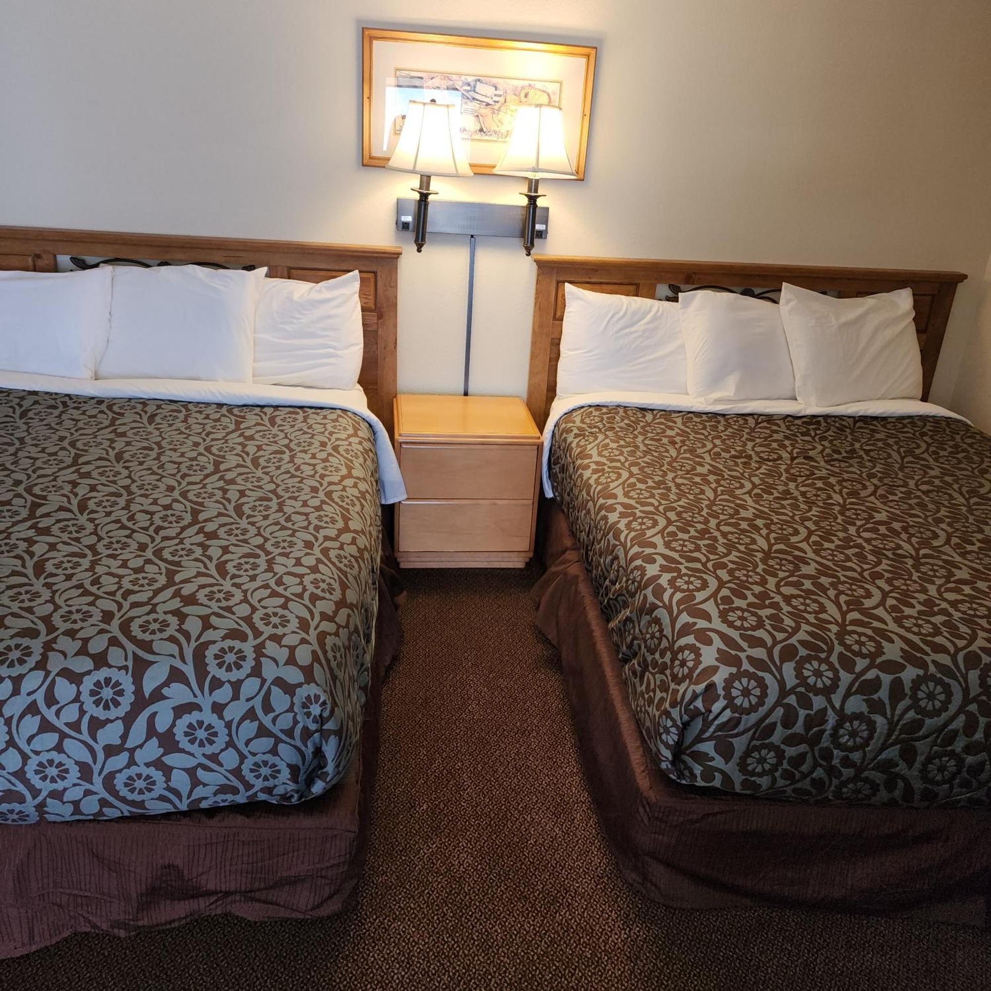 Canyon Motel Near Rocky Mountain National Park Хот-Салфер-Спрингс Экстерьер фото