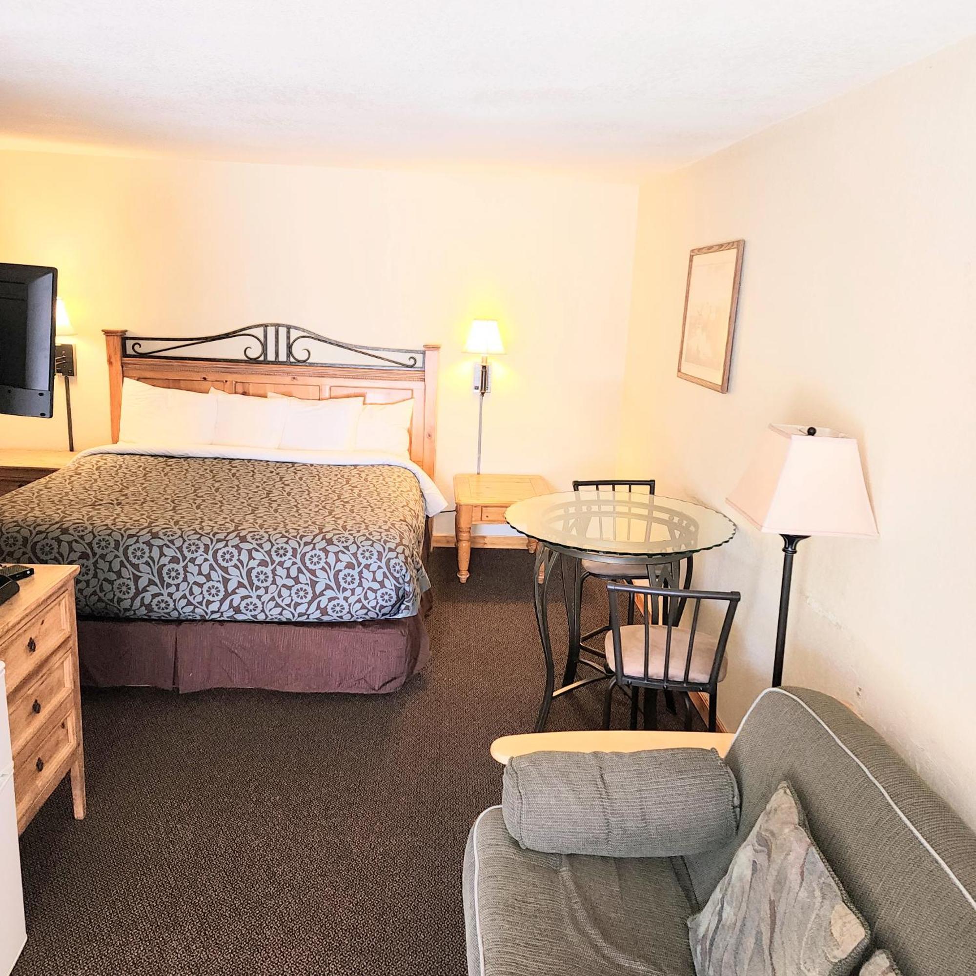 Canyon Motel Near Rocky Mountain National Park Хот-Салфер-Спрингс Экстерьер фото