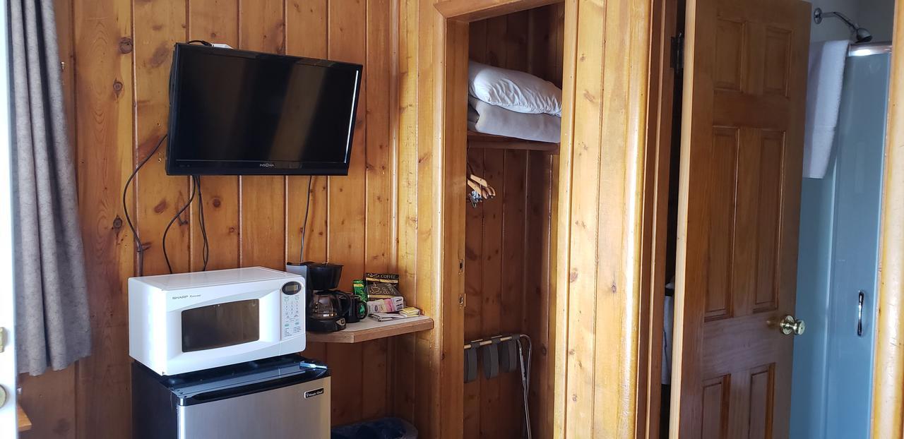 Canyon Motel Near Rocky Mountain National Park Хот-Салфер-Спрингс Экстерьер фото